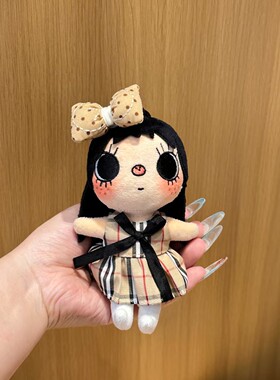 日本LEEQEJ小玉yuy英伦格纹裙套装包挂件漫画小人生日礼物送女生