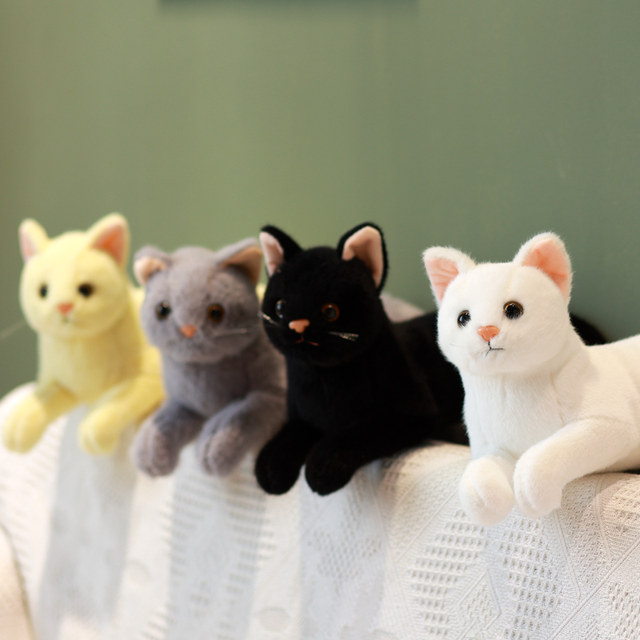 Simulated cat plush toys will meow and comfort the doll