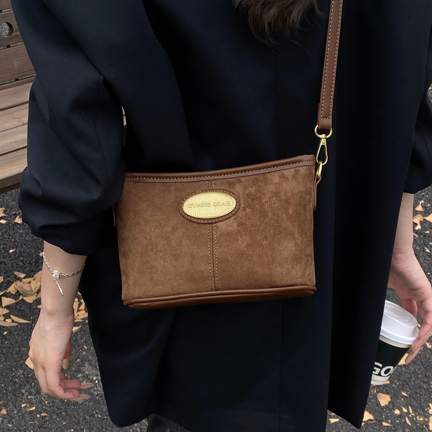 复古麂皮小包包女2025新款时尚百搭磨砂水桶包秋冬洋气单肩斜挎包,淘宝优惠券,粉丝福利购,淘宝优惠卷