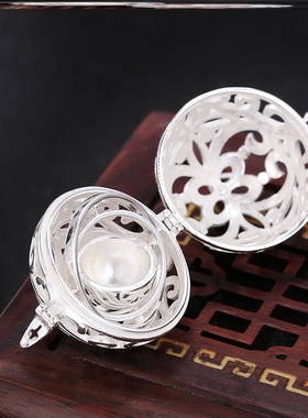 香囊球镂空原创S925纯银个性亮银可打开圆球转动吊坠女款时尚