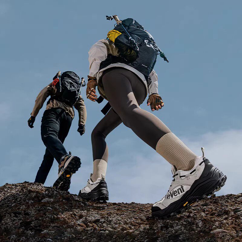 【HT-山语】伯希和户外徒步鞋女春夏透气Vibram防滑防水登山鞋男