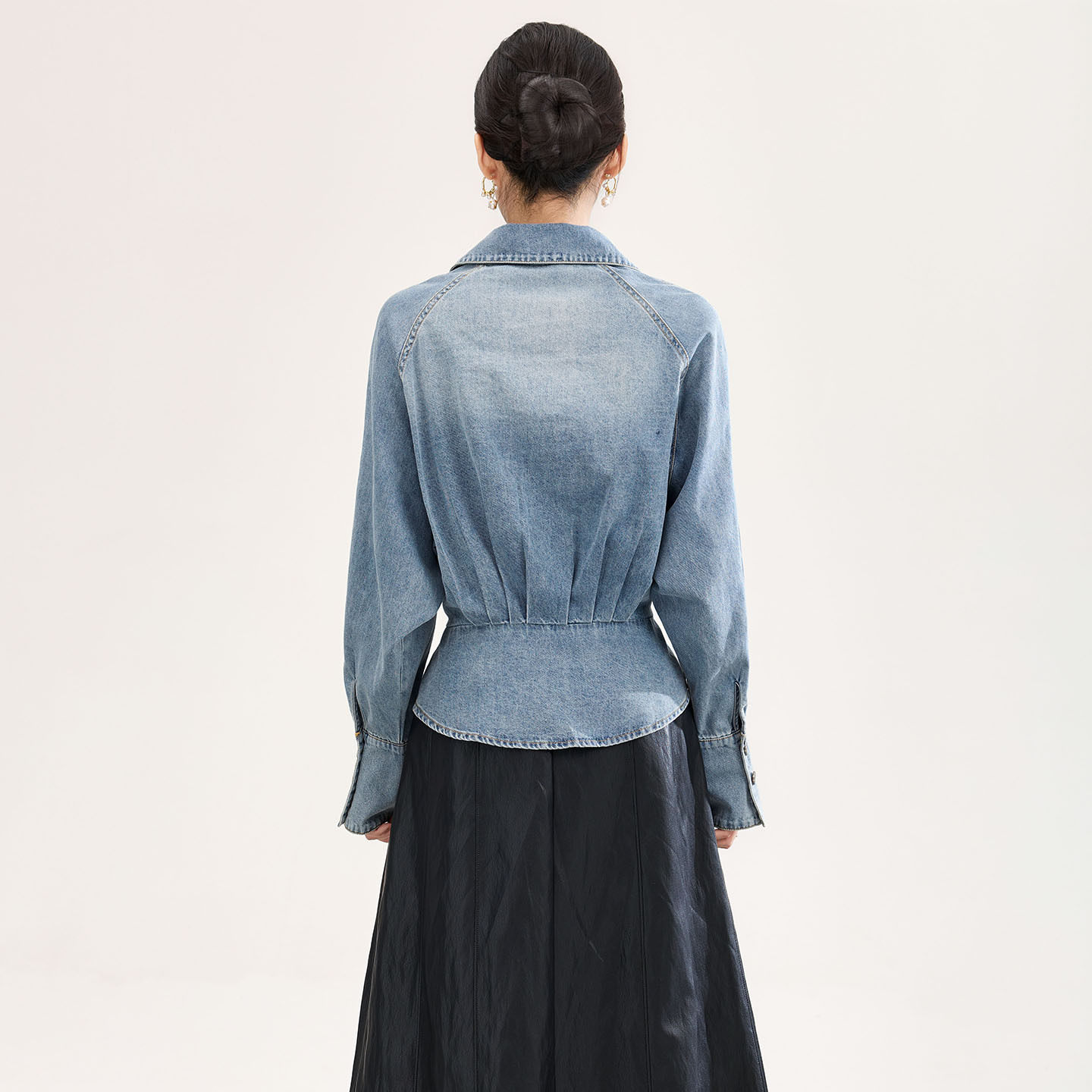 气质复古磨白翻领系带收腰牛仔衬衫女早春2026新款长袖休闲上装潮,淘宝优惠券,粉丝福利购,淘宝优惠卷