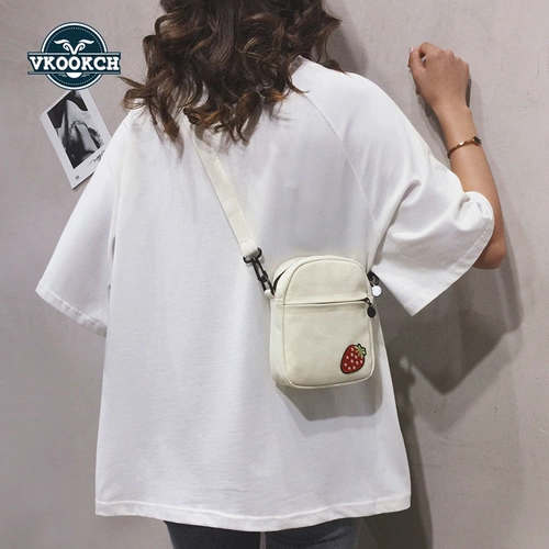 Шоппер, брендовая сумка через плечо, клубника для школьников, небольшая сумка, коллекция 2023, новая коллекция, Южная Корея