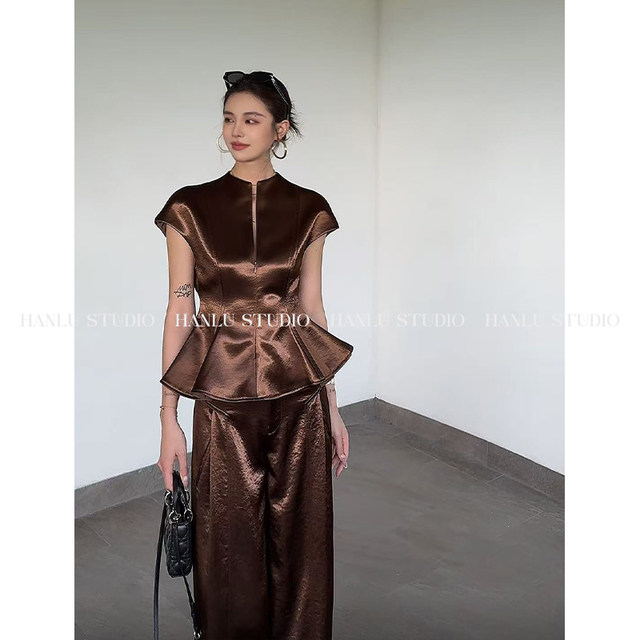 ການອອກແບບສະເພາະຂອງ HanLu studio ເສື້ອຍືດແຂນສັ້ນທີ່ມີແຂນສັ້ນ corseted ຮູບ stand-up patchwork