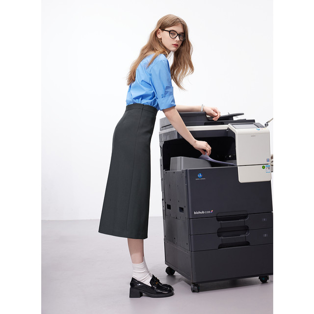 Sancai 2025 Autumn New Light Workplace Skirt One-Step Skirt Mid-Length Split Skirt Commuting Simple Z Women