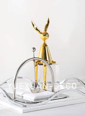 现代简约创意皮革托盘样板房