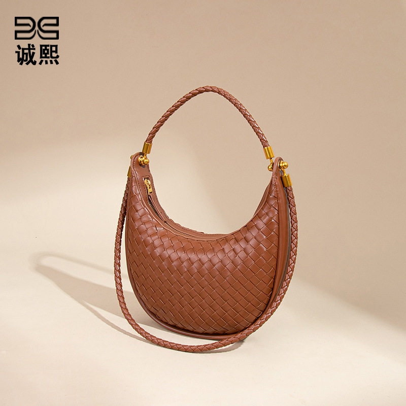 新款手工编织女包个性百搭月牙包手提高级感新月饺子包单肩腋下包,淘宝优惠券,粉丝福利购,淘宝优惠卷