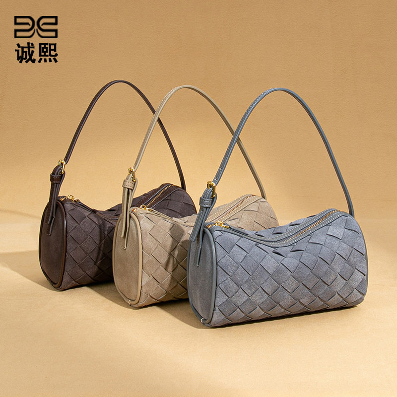 新品磨砂皮手工编织包轻奢小众单肩腋下包手提百搭潮流斜挎枕头包,淘宝优惠券,粉丝福利购,淘宝优惠卷