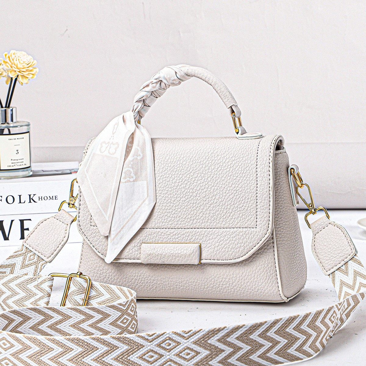 【英伦玛莉】包包女2024春季新款单肩小包潮流时尚手提斜挎伴娘包,淘宝优惠券,粉丝福利购,淘宝优惠卷