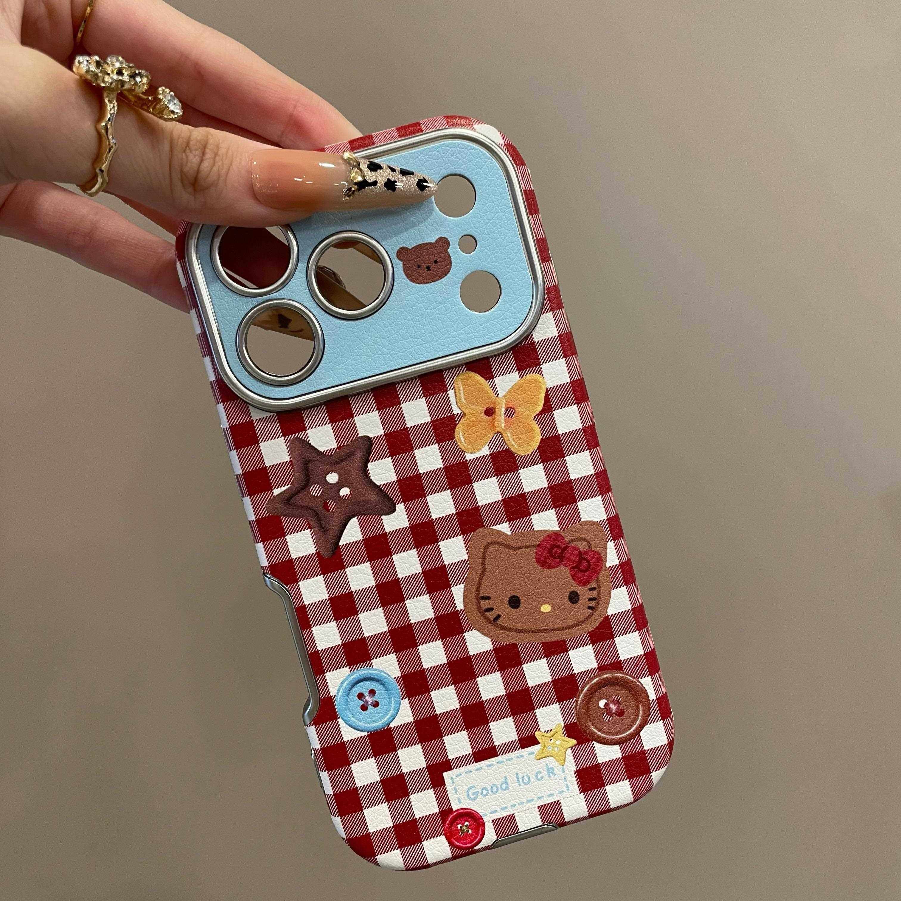 秋冬格纹纽扣KT猫大视窗适用iPhone17promax手机壳15新款17pro网红女款13创意全包防摔16pro超好看17保护套,淘宝优惠券,粉丝福利购,淘宝优惠卷