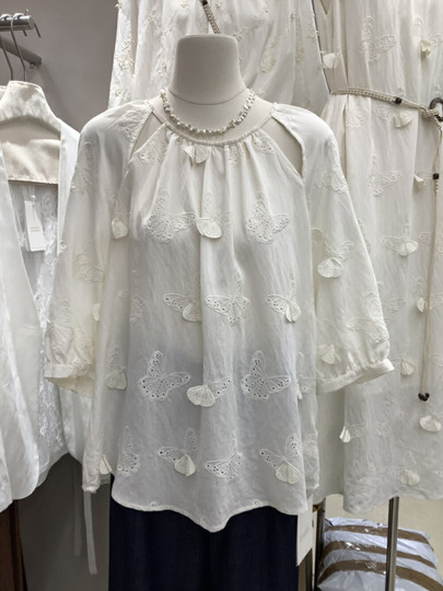 single2025蝴蝶刺绣时尚百搭宽松显瘦长袖衬衫女休闲上衣25137-1