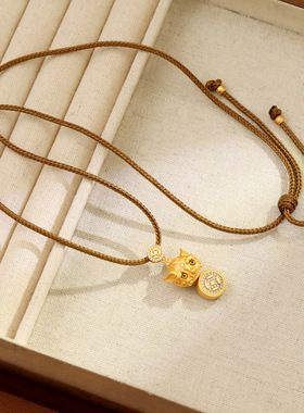 新中式沙金复古吞金兽貔貅项链仿黄金吊坠狮子钱币毛衣链直播爆款