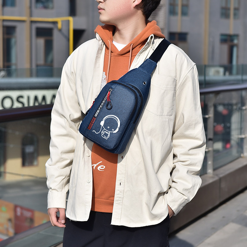 男士斜挎单肩包大容量休闲胸包春游外出潮流单肩包时尚印花背包潮,淘宝优惠券,粉丝福利购,淘宝优惠卷