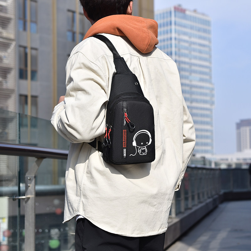 男士斜挎单肩包大容量休闲胸包春游外出潮流单肩包时尚印花背包潮,淘宝优惠券,粉丝福利购,淘宝优惠卷