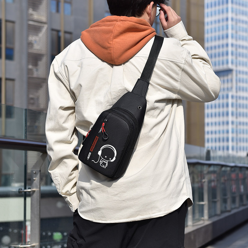 男士斜挎单肩包大容量休闲胸包春游外出潮流单肩包时尚印花背包潮,淘宝优惠券,粉丝福利购,淘宝优惠卷