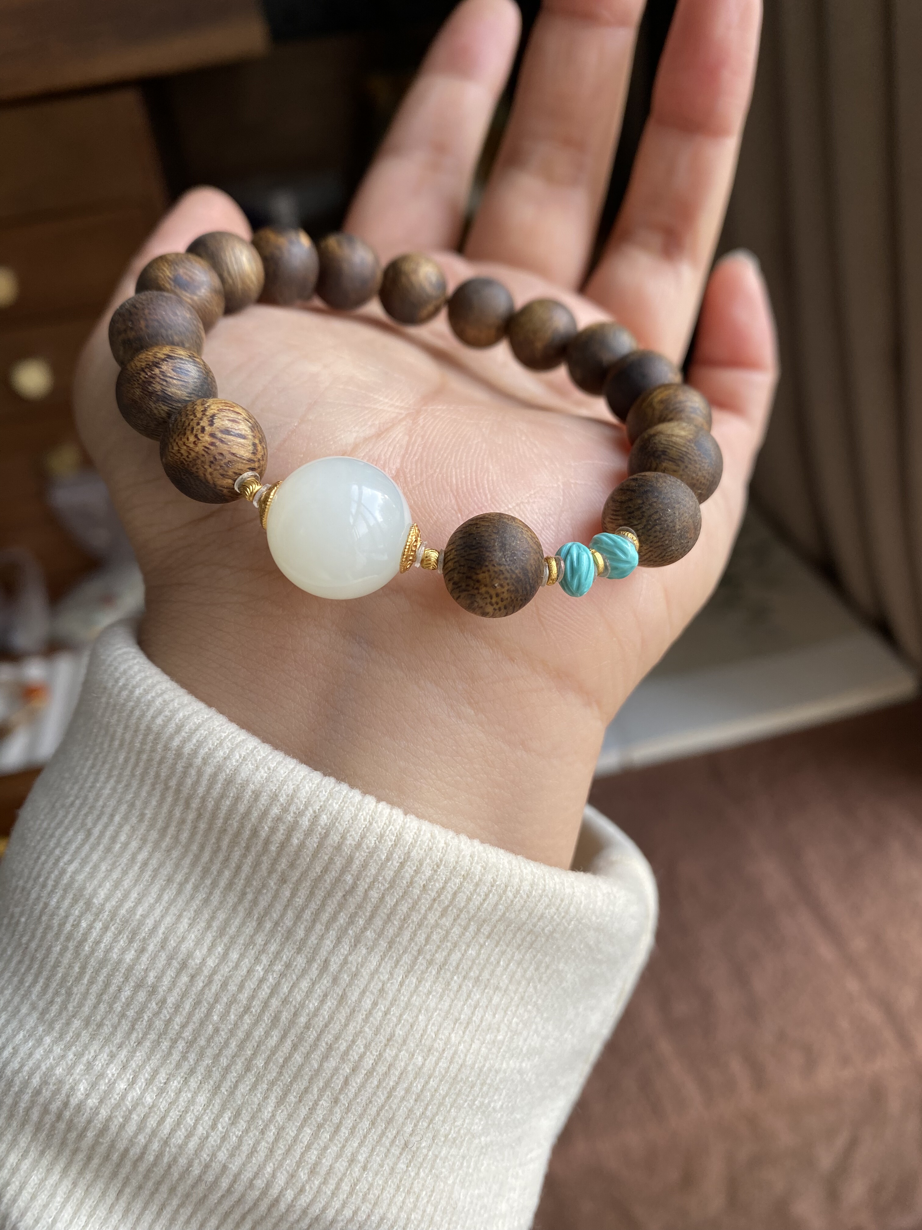 天然海南莺歌绿奇楠单圈手链复古高级文玩女孩手串羊脂白玉圆珠 - 图0