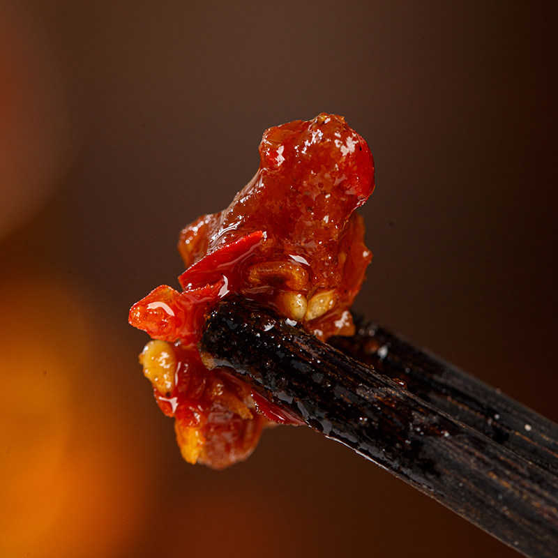 江志忠180g瓶装牛肉酱香辣拌饭下饭神器油辣牛肉拌面蘸料夹馍馅,淘宝优惠券,粉丝福利购,淘宝优惠卷