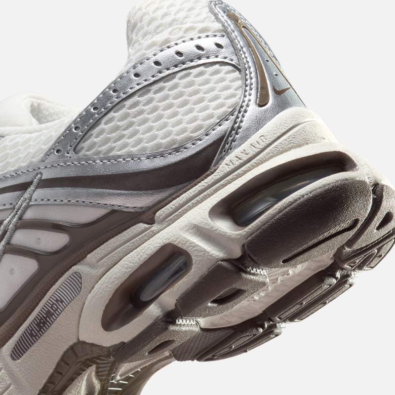 耐克女子缓震气垫鞋冬季新款运动鞋NIKE AIR MAX MOTO 2K IO1915 - 图8