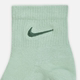 ຖົງຕີນກິລາ Nike ແຫ້ງໄວ 3 ຄູ່