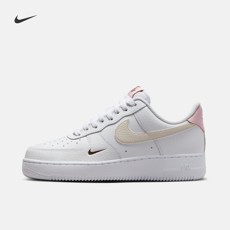 Nike耐克官方AIR FORCE 1女子空军一号运动鞋夏季耐克小勾HF9992