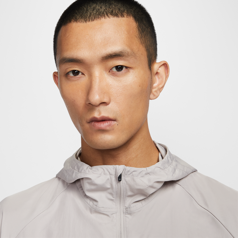 耐克男子训练跑步夹克春季轻薄梭织反光外套NIKE MILER DD4747,淘宝优惠券,粉丝福利购,淘宝优惠卷