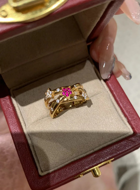 手工镶中古玫瑰星云环绕星形戒指