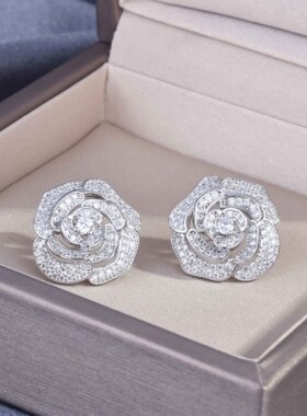 气质名媛镂空项链山茶花女