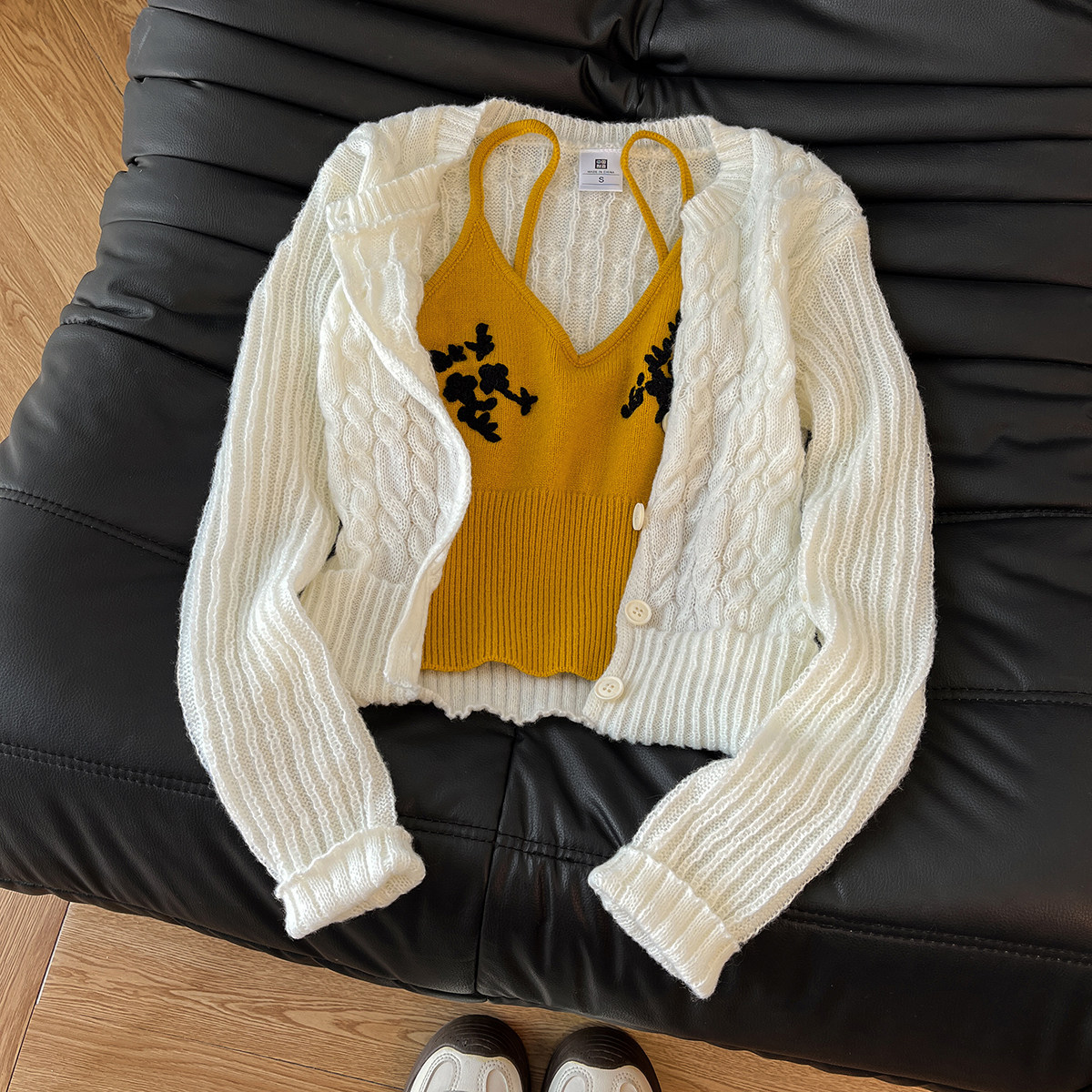 文艺减龄！慵懒风针织开衫女姜黄吊带背心秋季新款叠穿巨好看套装,淘宝优惠券,粉丝福利购,淘宝优惠卷