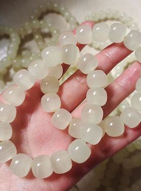 新款青白珠葡萄玉色手链民族风醒狮手持女素圈文玩绕指柔手串