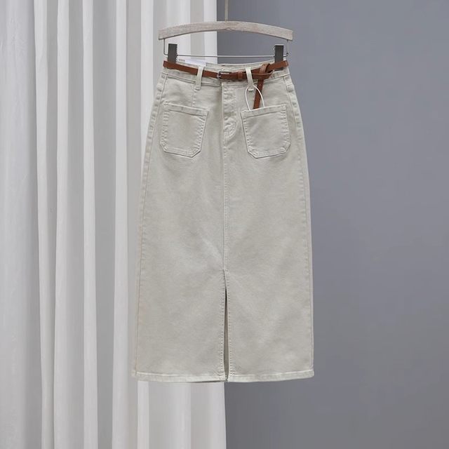 Mid-length A-line skirt light blue