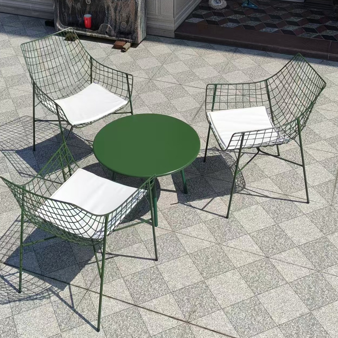 户外桌椅组合简约庭院阳台会客露天民宿户外休闲防水圆桌网格椅子 - 图0