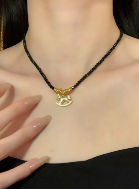 HEY TAO黑玛瑙碎冰冰小马串珠项链轻奢百搭个性复古锁骨颈链配饰