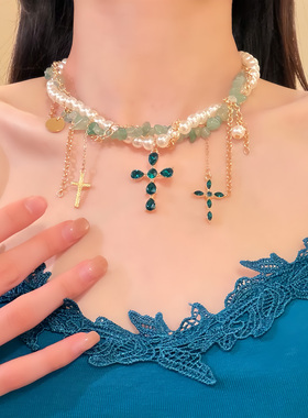 HEY TAO复古绿色水晶十字架珍珠项链女小众设计感锁骨链配饰颈链