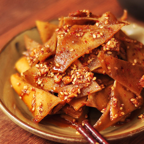 湖南特产平江石磨豆干248克香辣豆腐皮辣条零食小吃麻辣片香干 - 图0