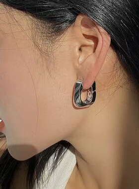 老钱风极简金色耳环2026新款电镀24K真金高级感耳扣独特耳圈耳饰