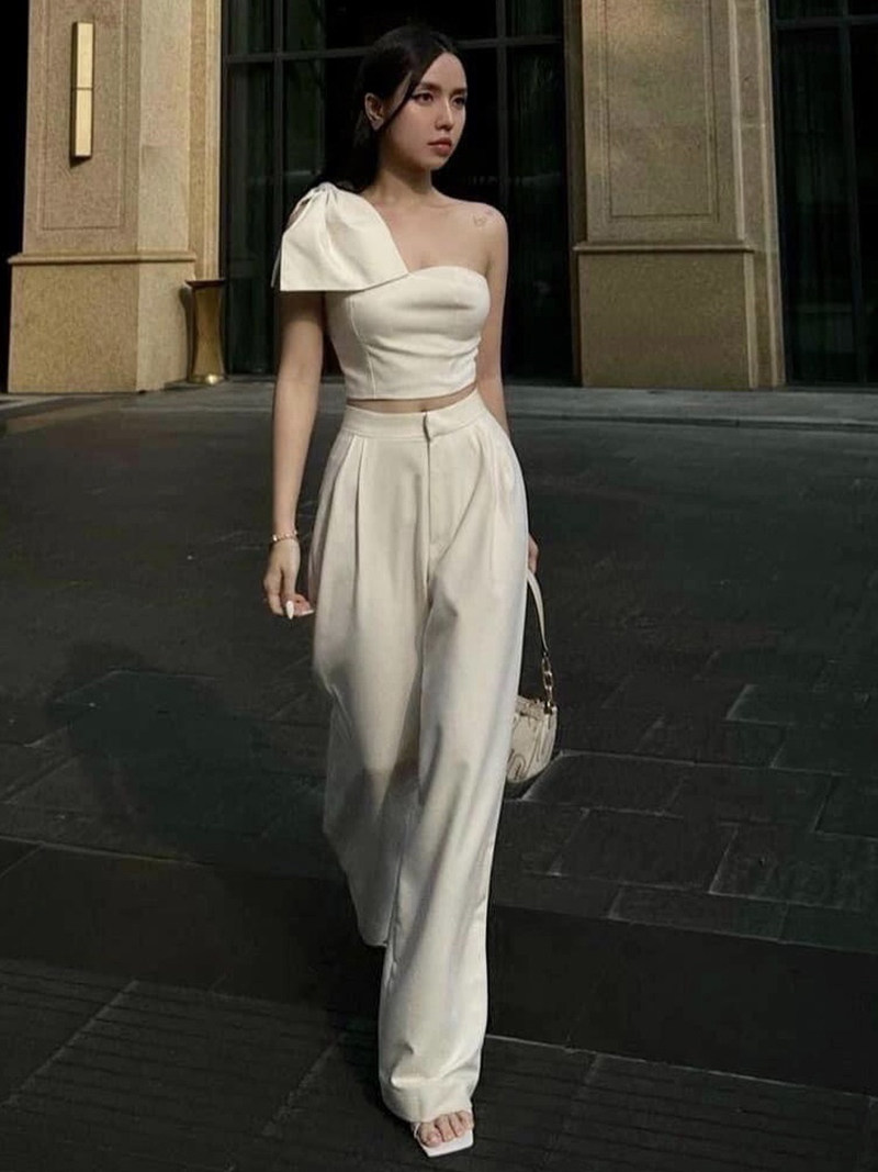 2024夏季新款时尚气质名媛风性感露肩上衣高腰阔腿裤两件套装女,淘宝优惠券,粉丝福利购,淘宝优惠卷