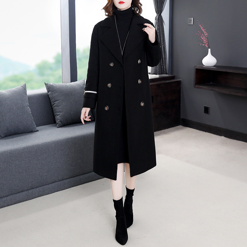  伊自尚服饰大码女装