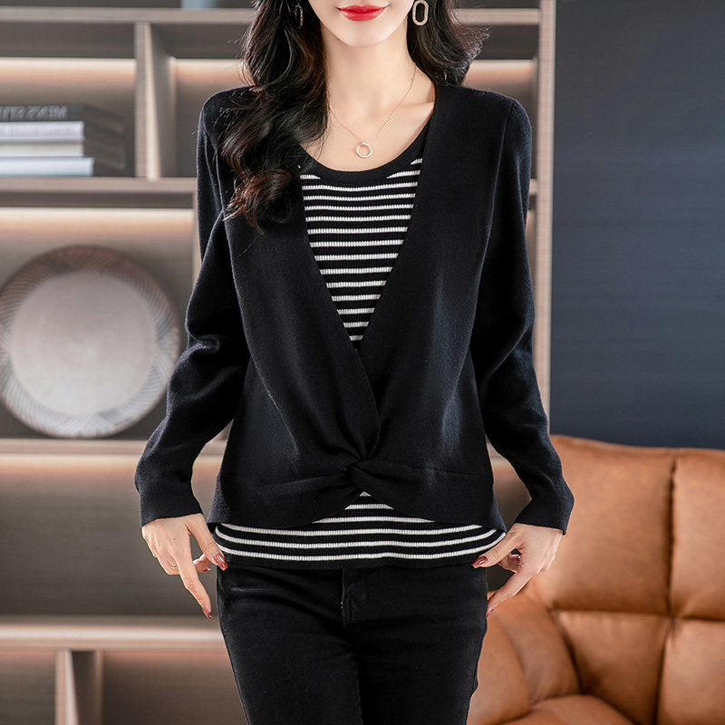  伊自尚服饰毛针织衫