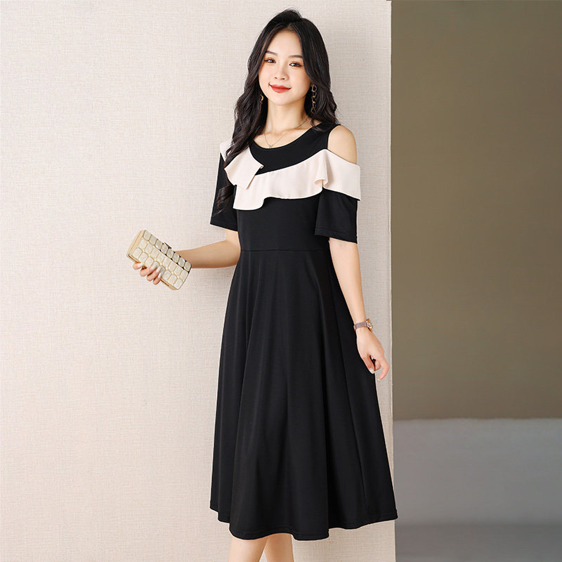  伊自尚服饰连衣裙