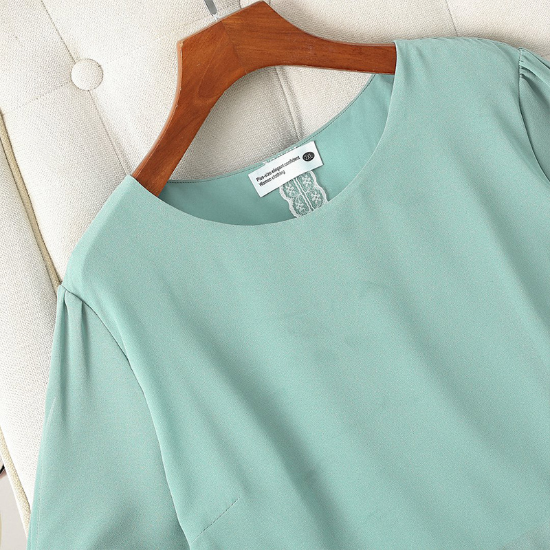  伊自尚服饰连衣裙