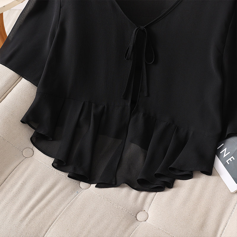  伊自尚服饰短外套