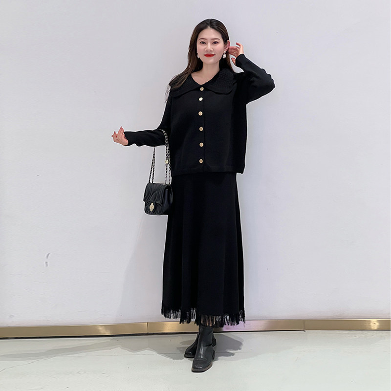  伊自尚服饰毛针织衫