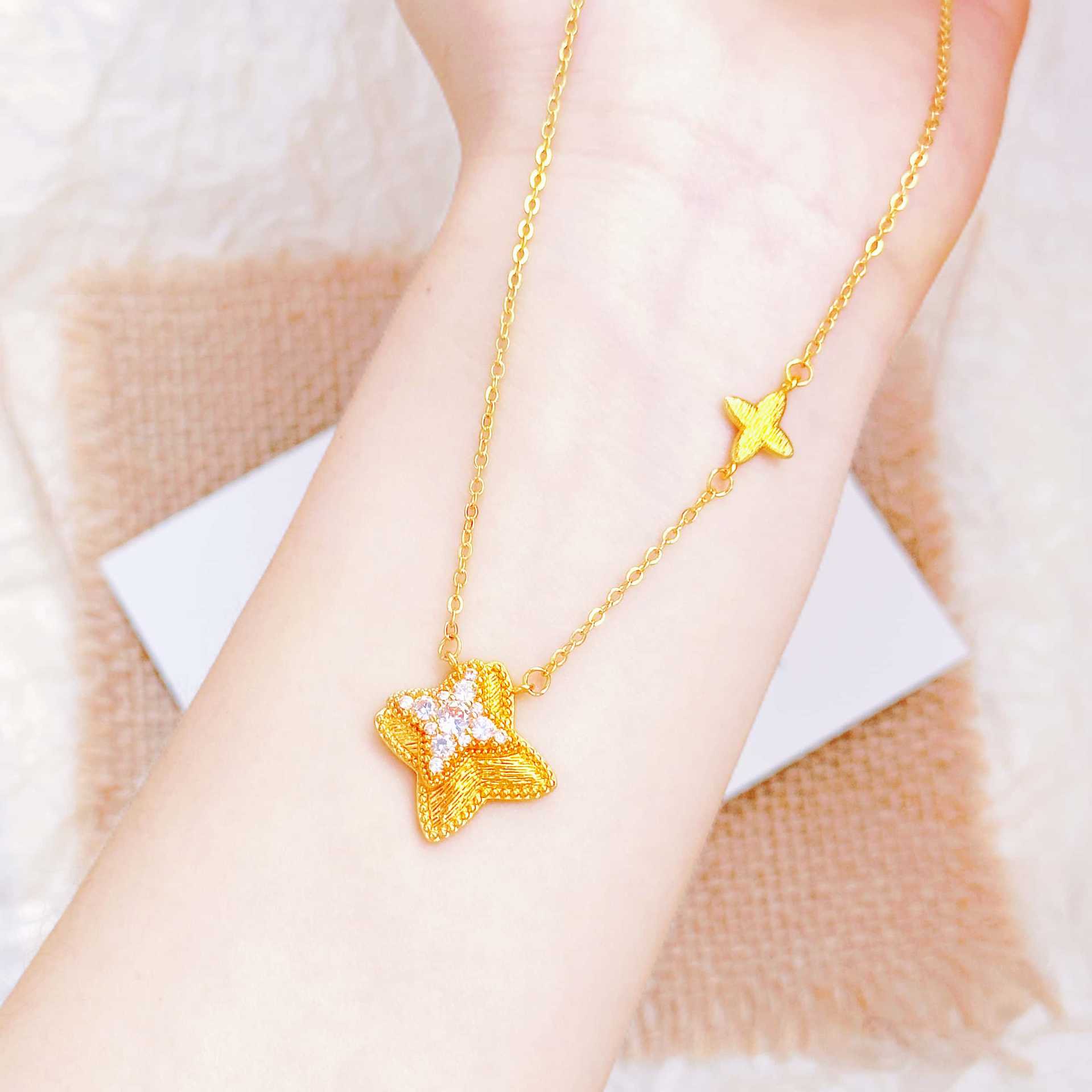 Sand gold dotted diamond Gemini clavicle chain for women that won't fade for a long time
