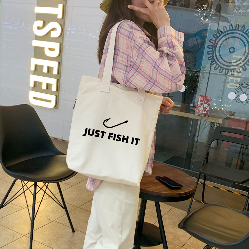钓鱼人爱好者发烧友周边帆布包单肩斜挎手提just fish IT托特包,淘宝优惠券,粉丝福利购,淘宝优惠卷