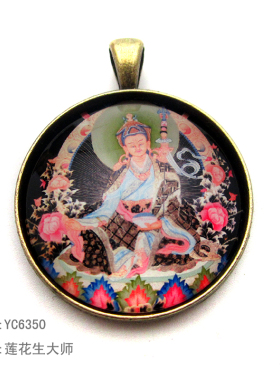 YC6350新款莲花生大师唐卡古青铜合金佛牌吊坠藏地法会结缘小饰品