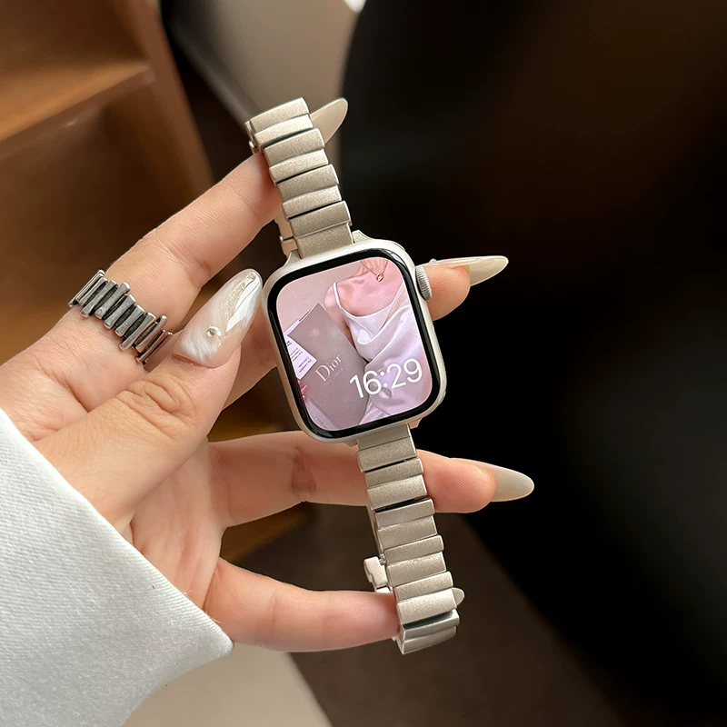 Подходит к iWatch9 Простой нержавеющий стальной продвинутый сенсорный браслет Applewatch8 Apple Watch 7 поколения Металлическая лента Нишель Иррегулярный бабочке Билдинг Лето Aevant Персональные Женские Ultra Ultra Ultra