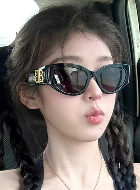 黑色大框猫眼双B墨镜时尚女潮酷