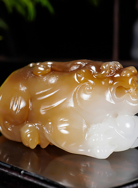 省级大师张亚龙精品且末料和田玉糖羊脂白玉手把件貔貅69克