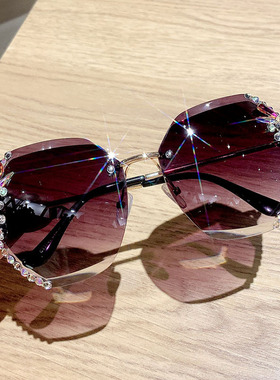 锐盾多边形清新甜美女士太阳镜