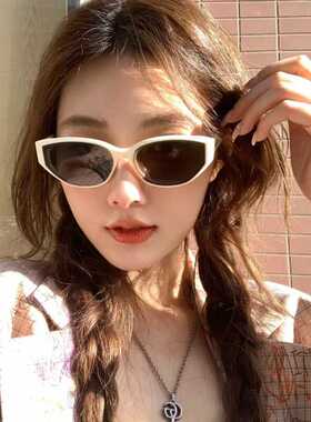 猫眼小框太阳镜2024新款遮阳时髦